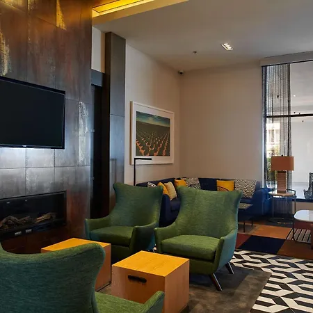 Hampton Inn & Suites Sherman Oaks-3