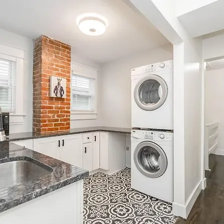 Spacious 5Br/5.5Ba Near Plaza & Museum-3