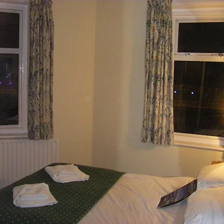 The Waldorf - Near Pleasure Beach & Sandcastle-2