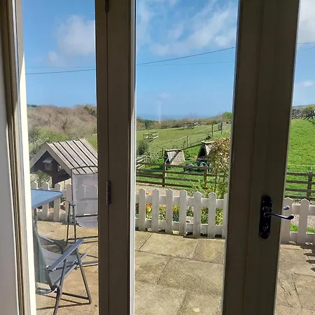 Meadowbeck Holiday Cottages-3