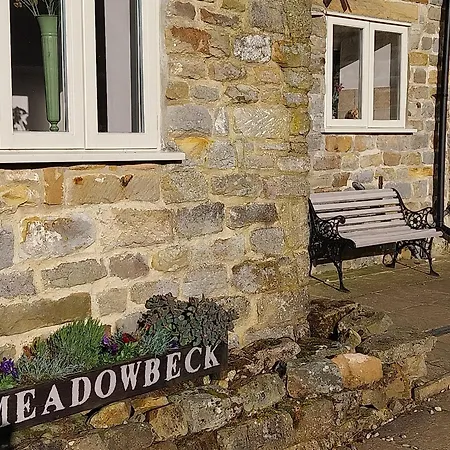 Meadowbeck Holiday Cottages-2