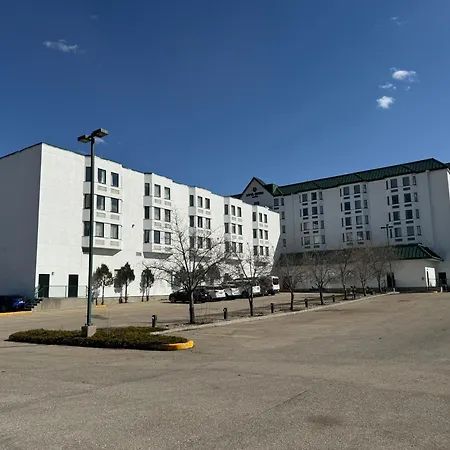 Divya Sutra Plaza And Conference Centre Calgary Airport-3