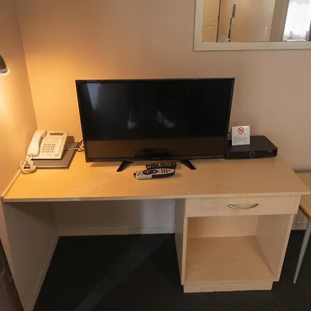 Victoria Court Motor Lodge - Spa & Free Parking-2