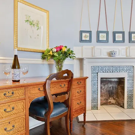 Maison Perrier Bed & Breakfast-2