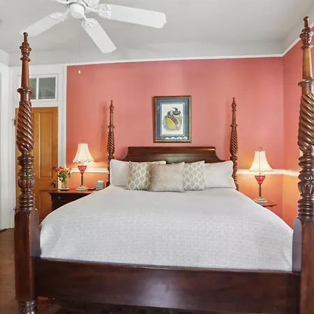 Maison Perrier Bed & Breakfast-3