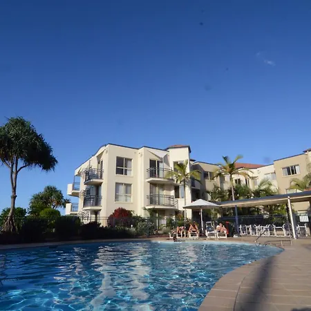 Golden Riviera Absolute Beachfront Resort-2