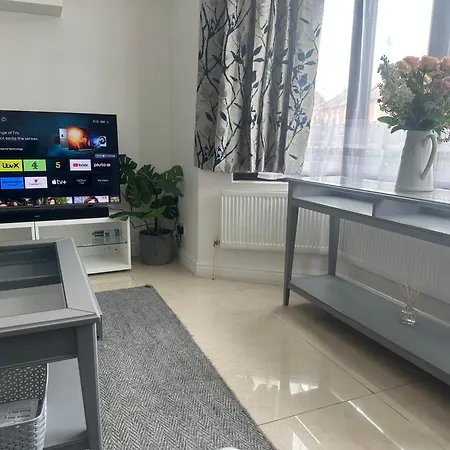 5 Bedroom House Se6-3