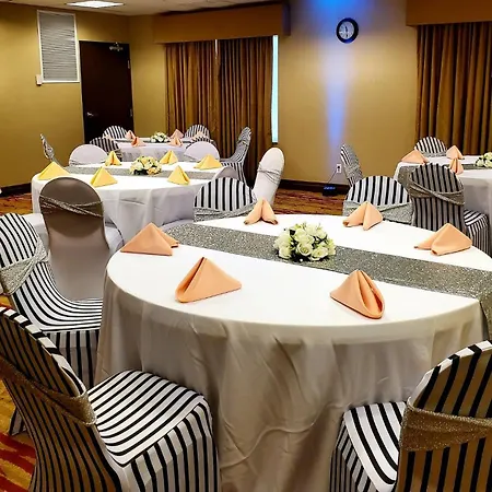 Holiday Inn Express Hotel & Suites Cherry Hills By Ihg-3