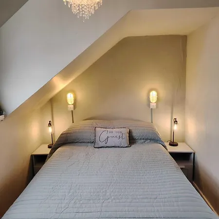 Greenlands Guest House-2