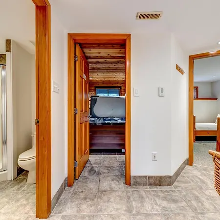 Snowy Creek 30 - Ski In Ski Out, Private Hot Tub, Short Walk To Whistler Village-3