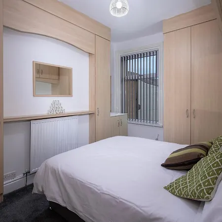 Delightful Family Holiday Home In Blackpool-2