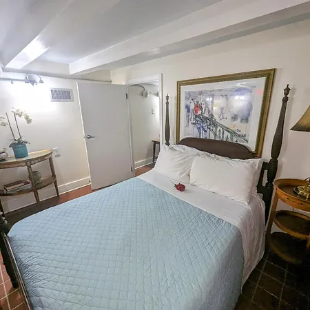 The Esplanade Guesthouse Mansion-2
