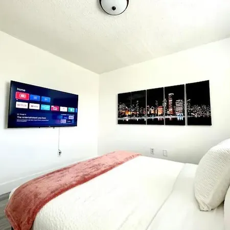 Ecostays Comfort Apartment Near Miami Airport 308-3