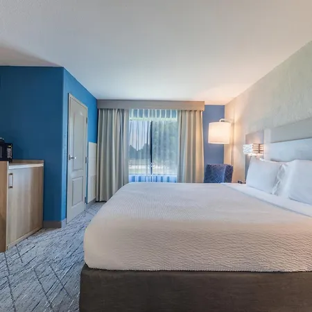 Holiday Inn Express & Suites Kansas City Airport By Ihg-3