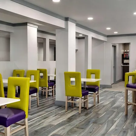 La Quinta Inn Birmingham - Inverness-2