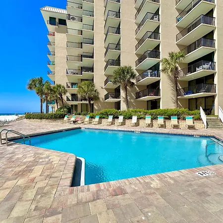 Pelican Walk 609-2