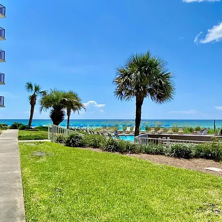 Pelican Walk 112-3