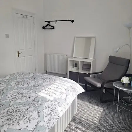 Private Room On Donegall Road In Central Belfast-2