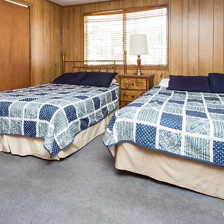 Golden Bear Cottages-2