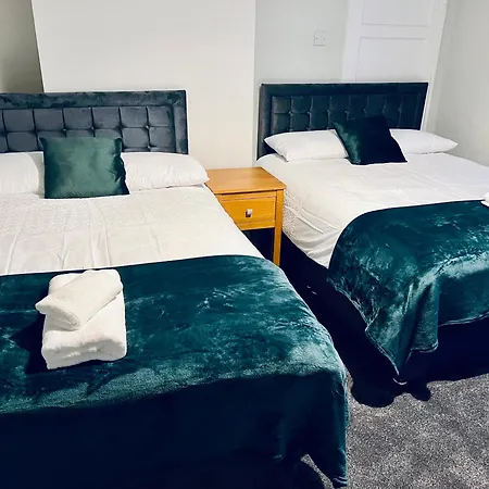 The Coral Guest House Southampton, Family Rooms, Suitable For Contractors-3
