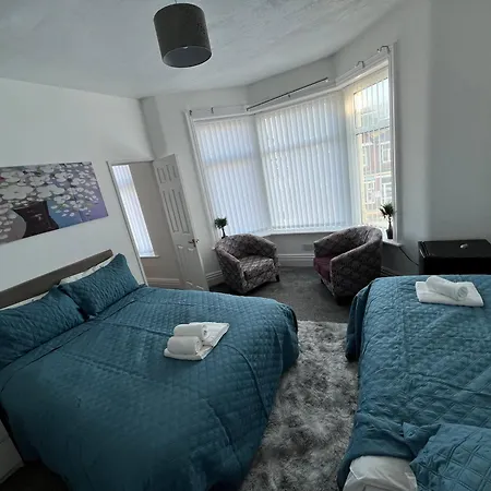 Pinnacle Hotel & Suites Formerly Jean Martyn Hotel Near Central Blackpool, Near Beach & Attractions-2