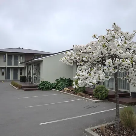 Tower Junction Motor Lodge: Central Stay with Free Railway Shuttle-3