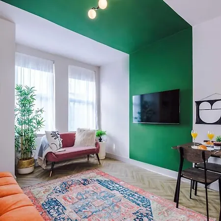 Modern 4-Bedroom In Manchester-2