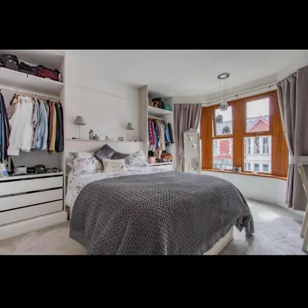 Laytonia Avenue-2