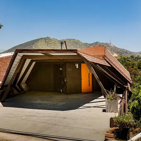 Architectural Marvel In Hollywood Hills With Views-2
