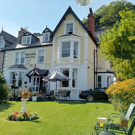 Bron Orme Private Hotel-3