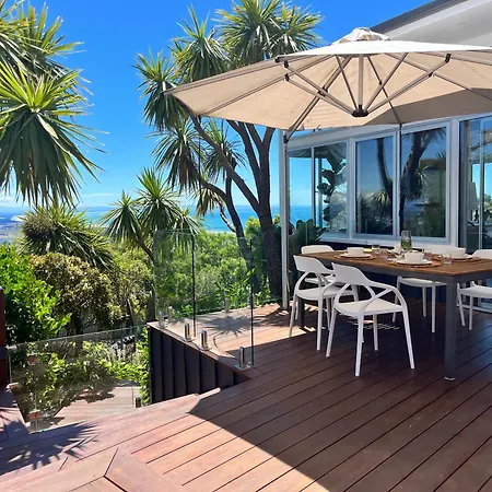 The Lighthouse - Free Breakfast With Stunning Mountain & Sea Views-2