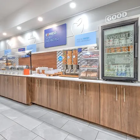 Holiday Inn Express Hotel & Suites Dallas West By Ihg-3