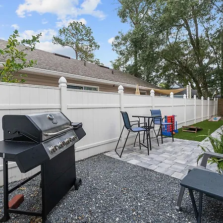 Peaceful Pearl Retreat- 5 Minutes To Downtown, 10 Minutes To Beach-3