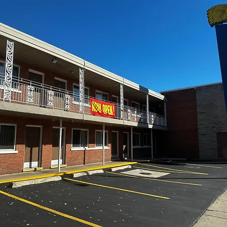 Apache Motel-3
