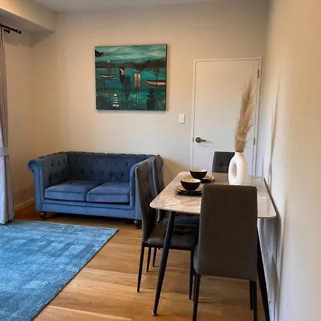 New Greenhithe Cozy Flat-3