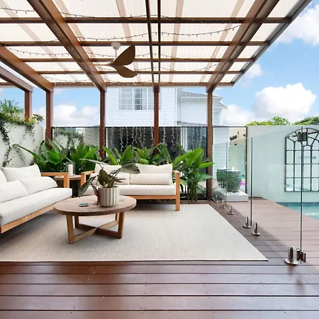 Luxury Tri-Level Duplex In Mermaid Beach - Coasthm-2