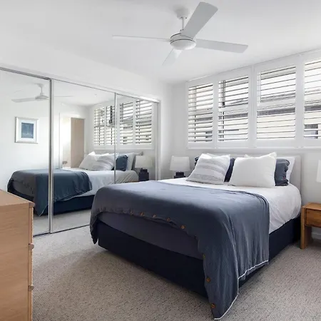 Luxury Tri-Level Duplex In Mermaid Beach - Coasthm-3