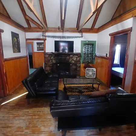 Cabin 33, 3 Bedroom 2 Bath-2