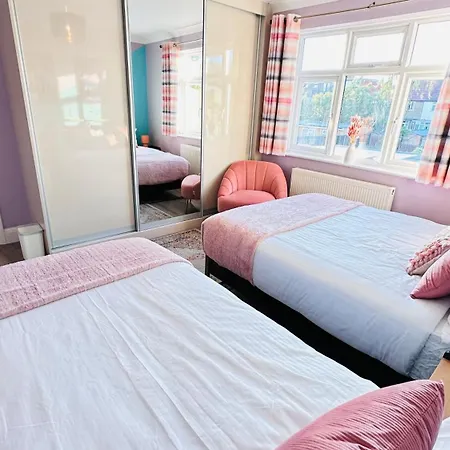 Isleworth House London By Smart Corporate Stays-2