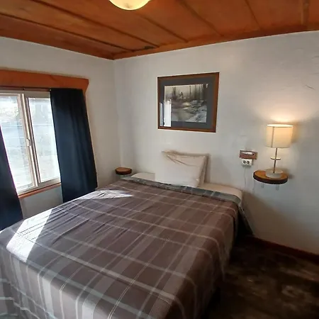 Cabin 33, 3 Bedroom 2 Bath-3