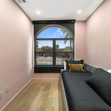 Miami Gucci Home With Pool & Great Location-3