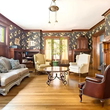 Summer Street Guest House-3