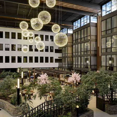 Wyndham Edmonton Hotel And Conference Centre-3