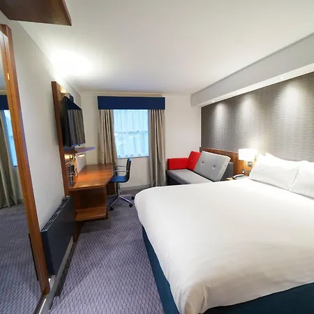 Holiday Inn Express Leeds-East By Ihg-3