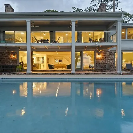 Three Oaks Manor Pool Riverfront-2