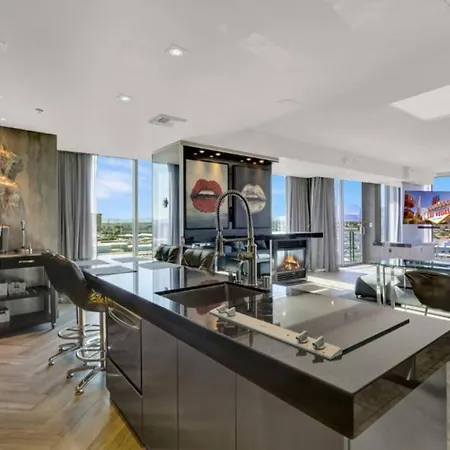 The Adele Palazzo Suite At Palms Place-3