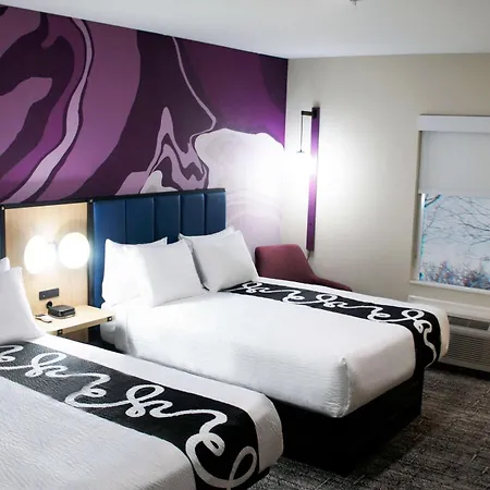La Quinta Inn & Suites By Wyndham Memphis East-3