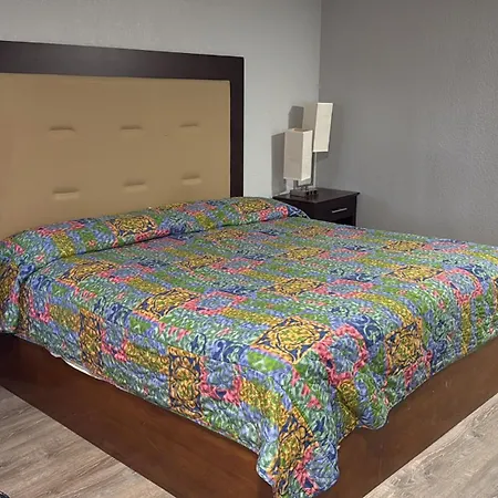 Blisspoint Inn Fka Motel 6T7-3
