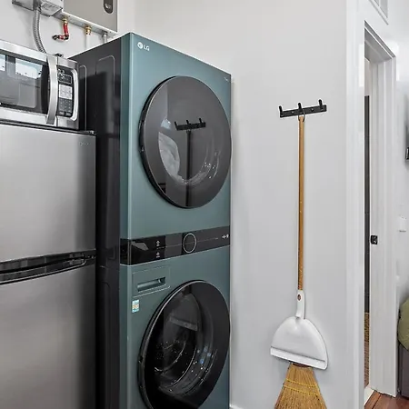 The Acorn - Tiny House In Historic Oakwood-2