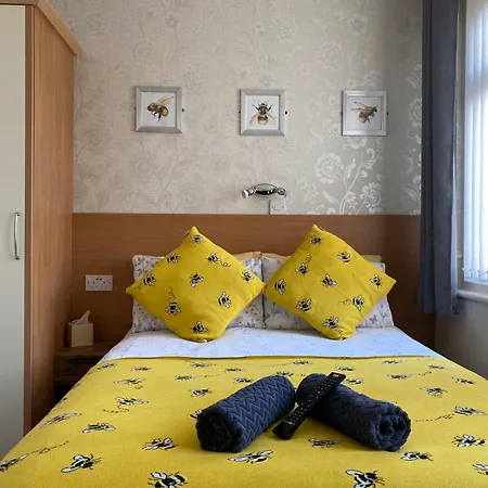 The Libra - Adults Only B&B With Guaranteed Carpark-2